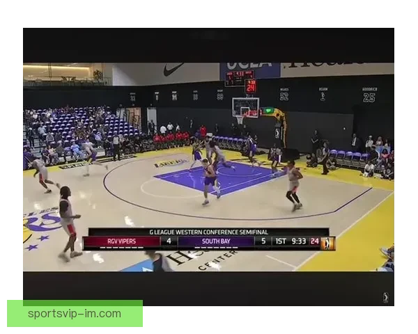 科洛克连战高光表现G联赛轰42分尼克斯短短五分钟狂揽11分