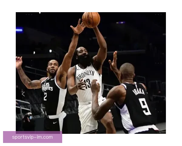 快船连胜五场双杀雄鹿小卡连续51场得分上二十大洛迎盖帽里程碑获致敬